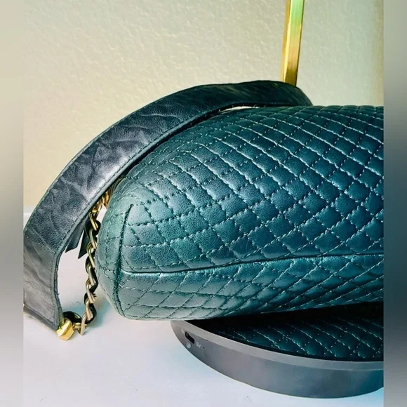 Bally Quilted Lambskin Handbag With Gold B Logo “Host Pick” - Picture 11 of 16